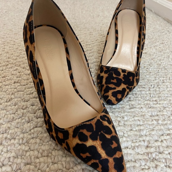 Leopard Pumps - Picture 2 of 3